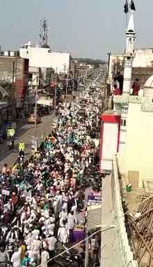 Crowd gathered in Gausulwara