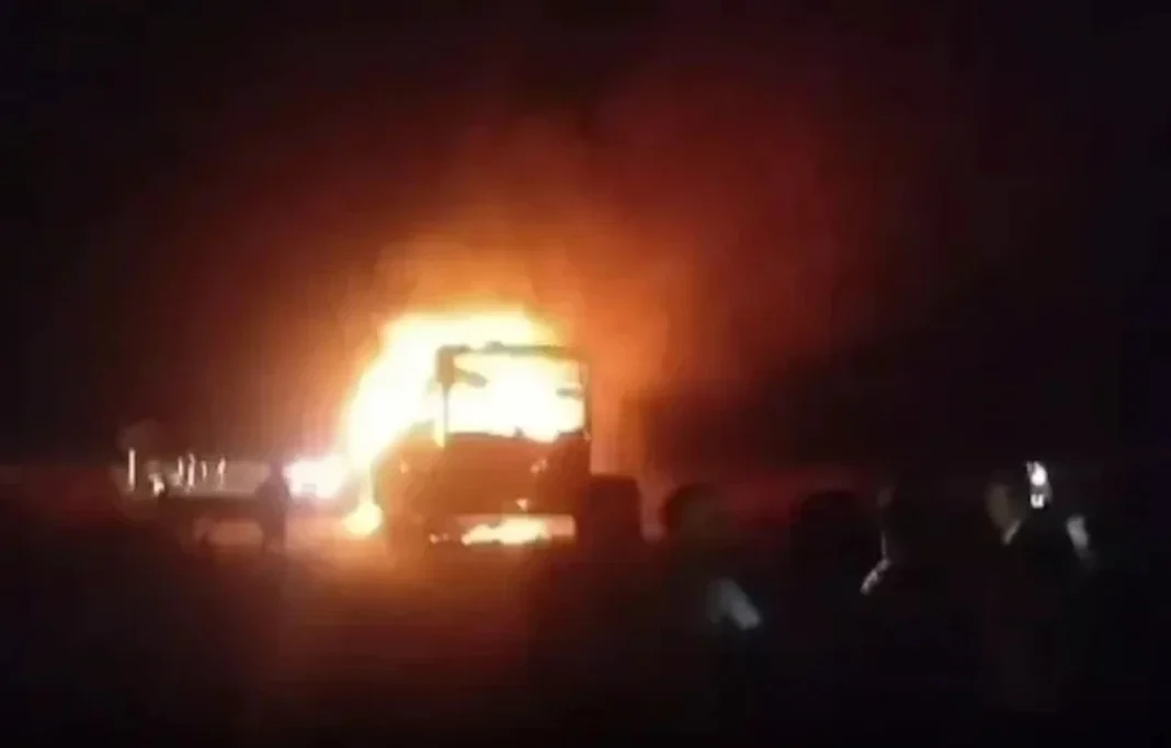 fire in kawardha bus