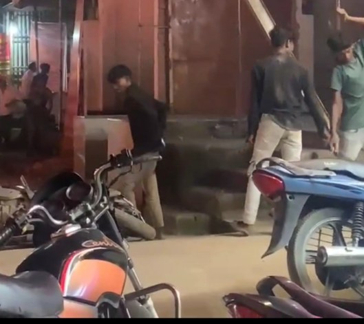 KORBA : VIDEO Open hooliganism