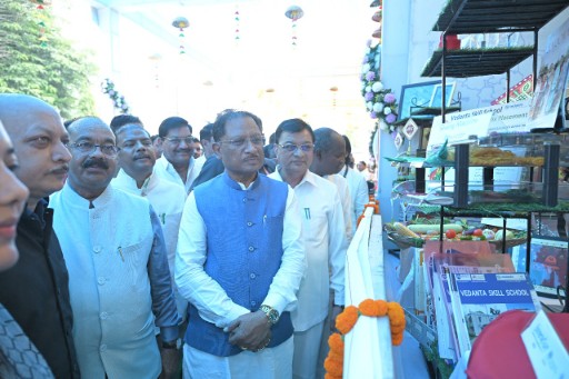 Chief Minister praised BALCO's stall 