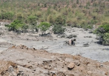 Korba Ash Dam Breaches 