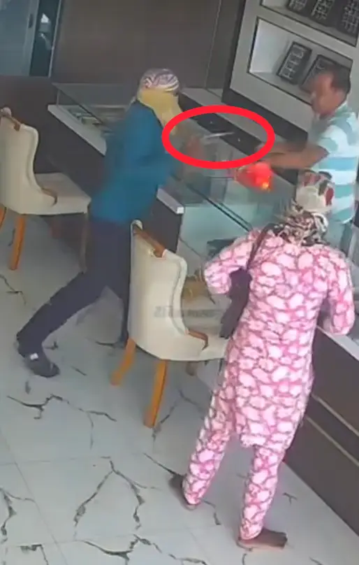 Robbery at a jewelry shop in Korba